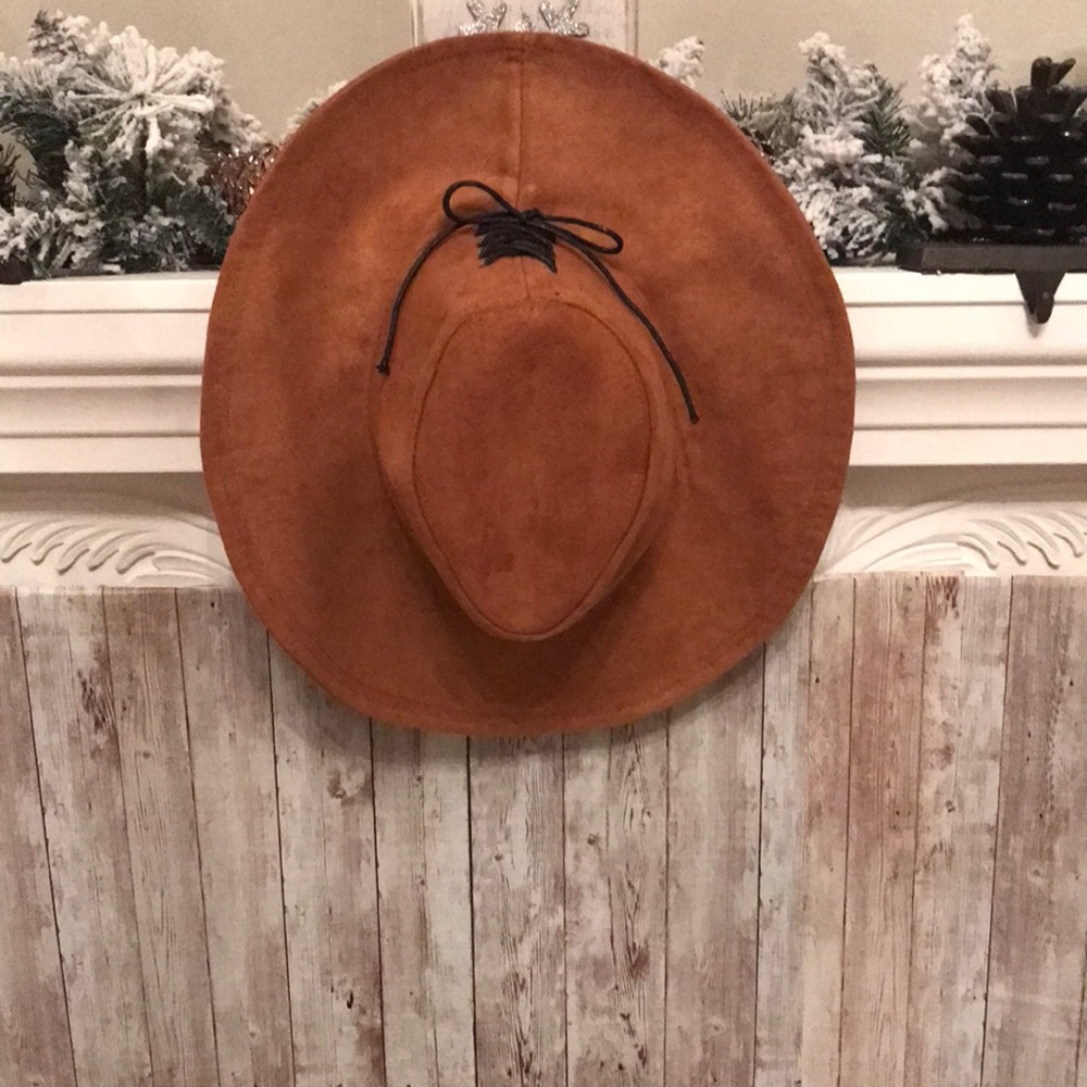 NWT cognac suede hat